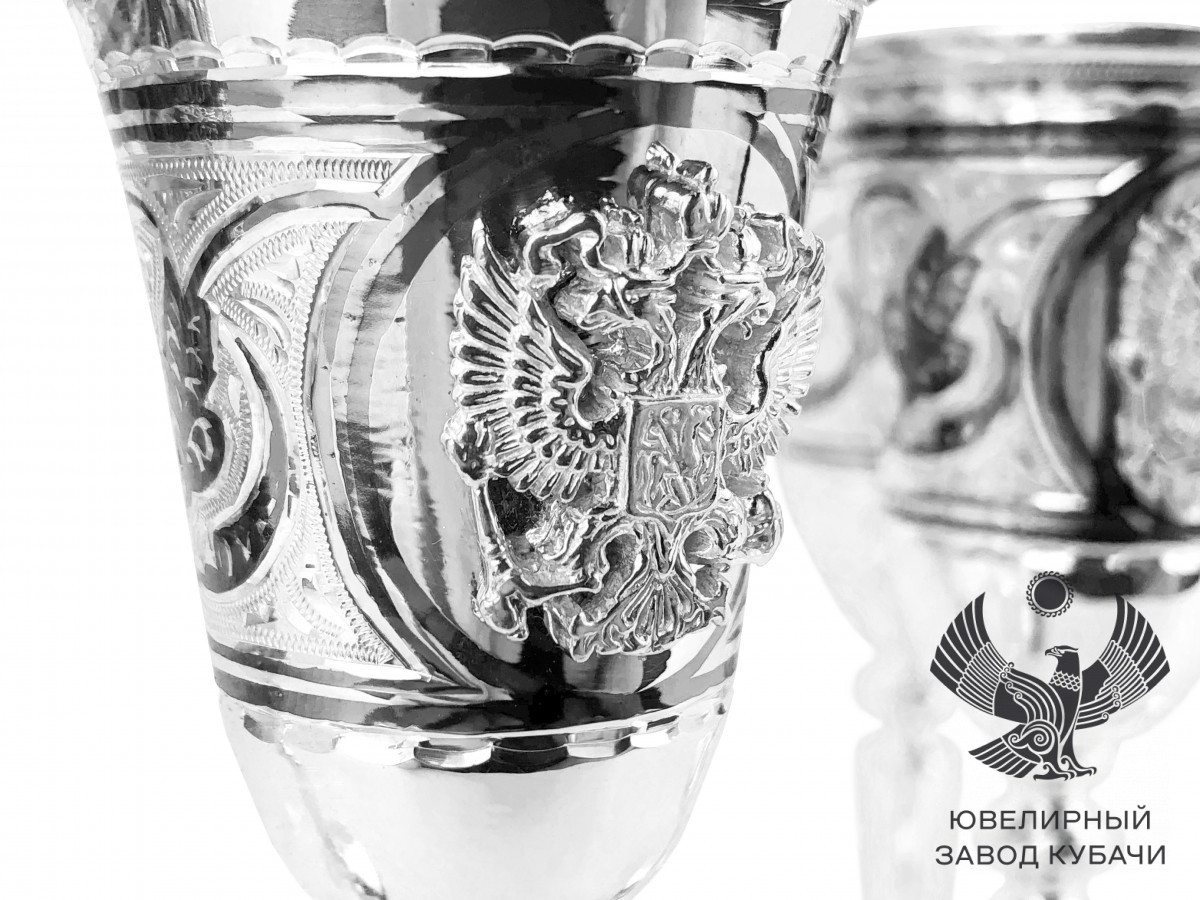 Серебряные  рюмки  купить