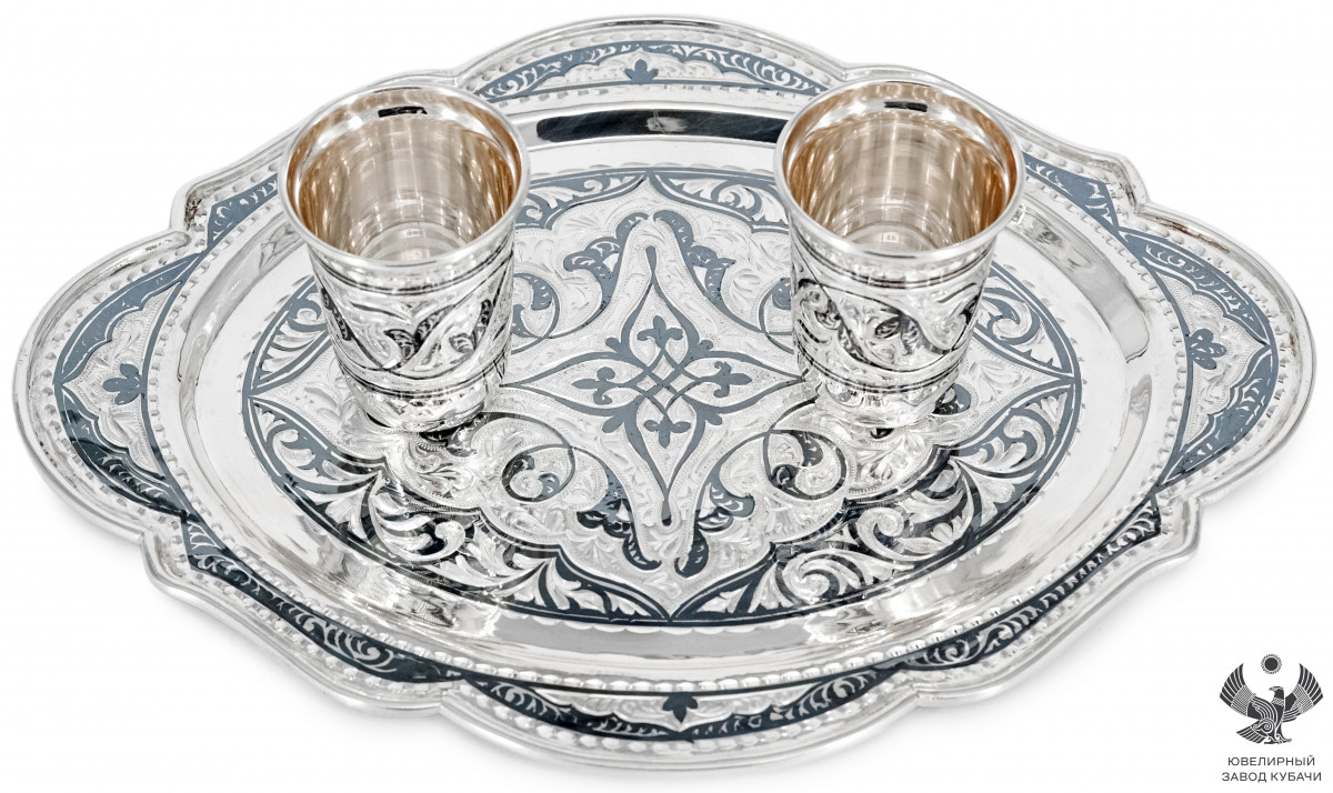 Набор из серебра на 2-их кубачи
